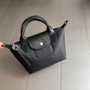Long Champ 02 size  17x14x10cm