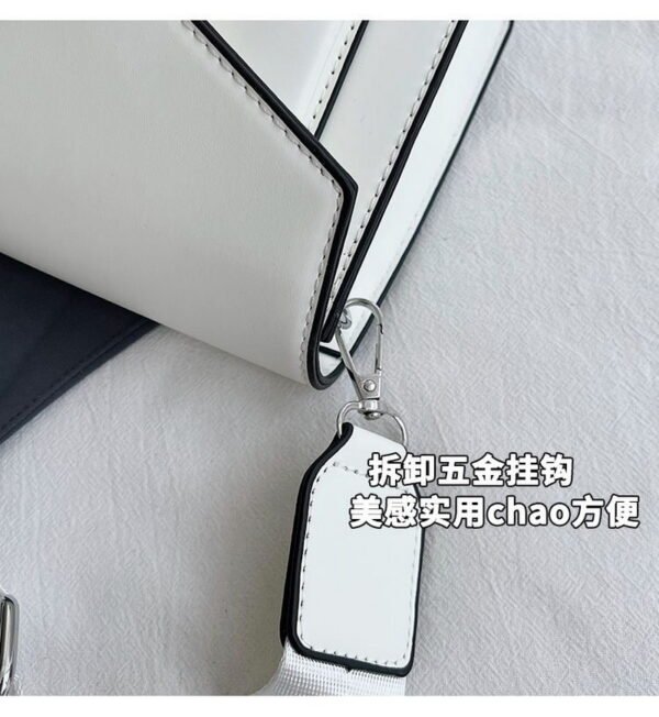 GUESS bag PDD662 size22X7X14cm
