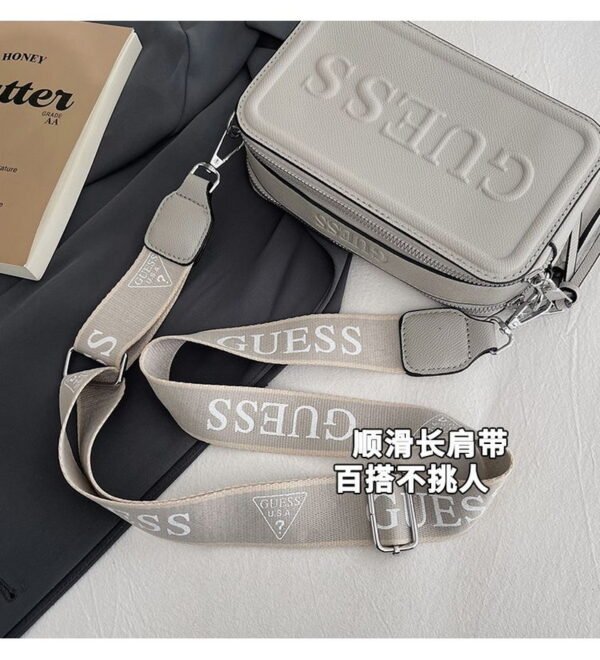GUESS bag PDD752 size19x7x12cm