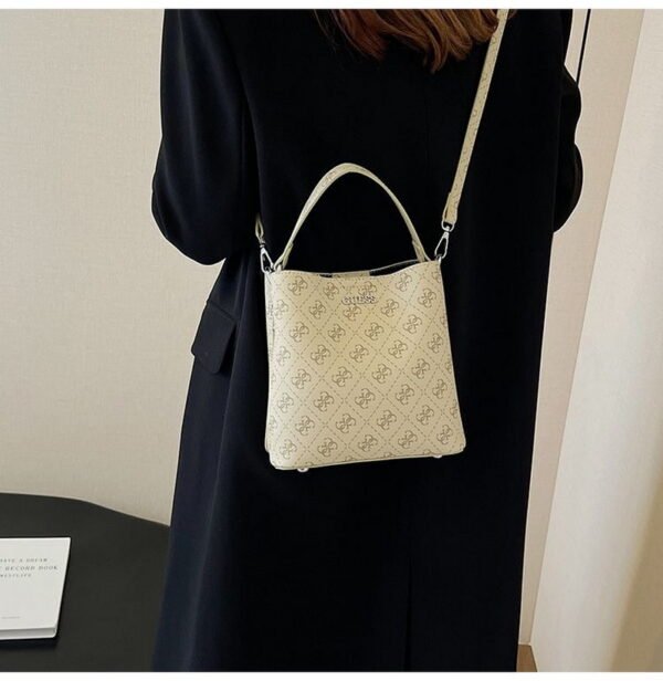 GUESS bag PDD765 size19X12X20cm