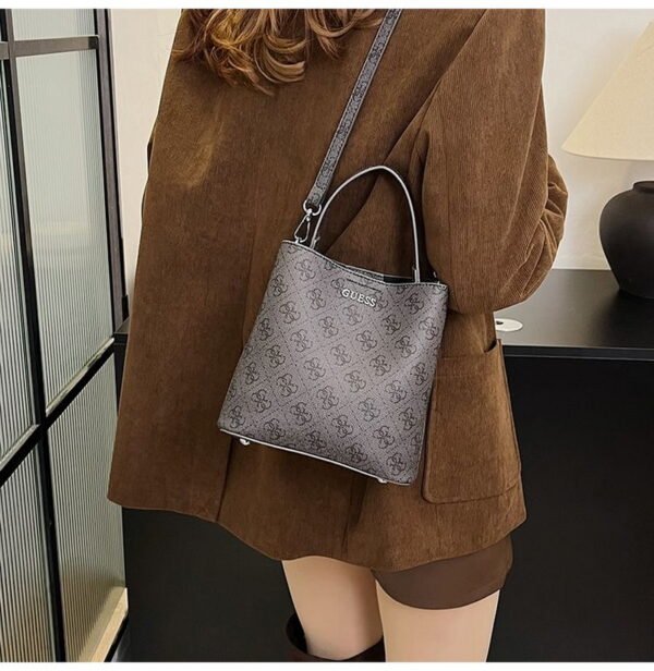 GUESS bag PDD765 size19X12X20cm