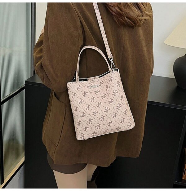 GUESS bag PDD765 size19X12X20cm