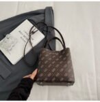 GUESS bag PDD765 size19X12X20cm