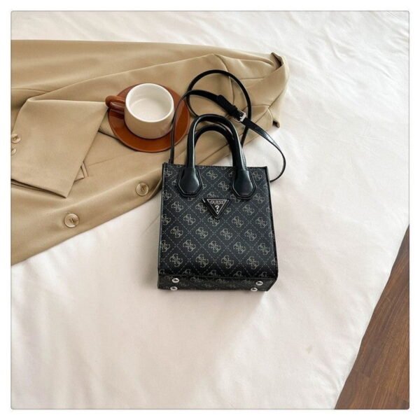 GUESS bag PDD776 size18X8X20cm