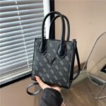 GUESS bag PDD776 size18X8X20cm