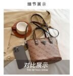 GUESS bag PDD777 size20X10X17cm