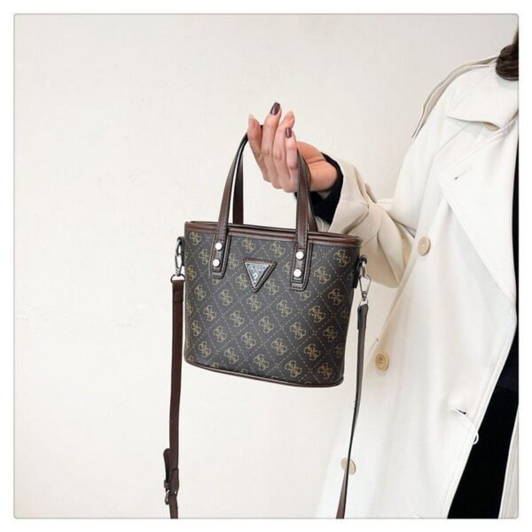 GUESS bag PDD777 size20X10X17cm