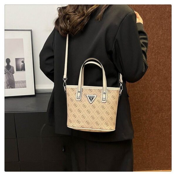 GUESS bag PDD777 size20X10X17cm