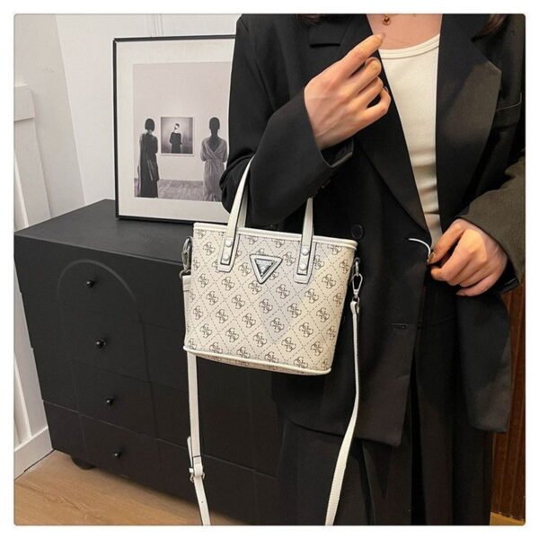 GUESS bag PDD777 size20X10X17cm