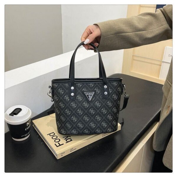 GUESS bag PDD777 size20X10X17cm