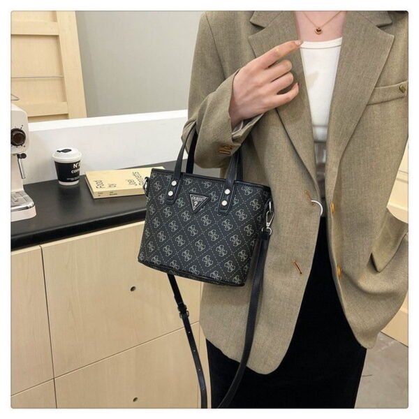 GUESS bag PDD777 size20X10X17cm
