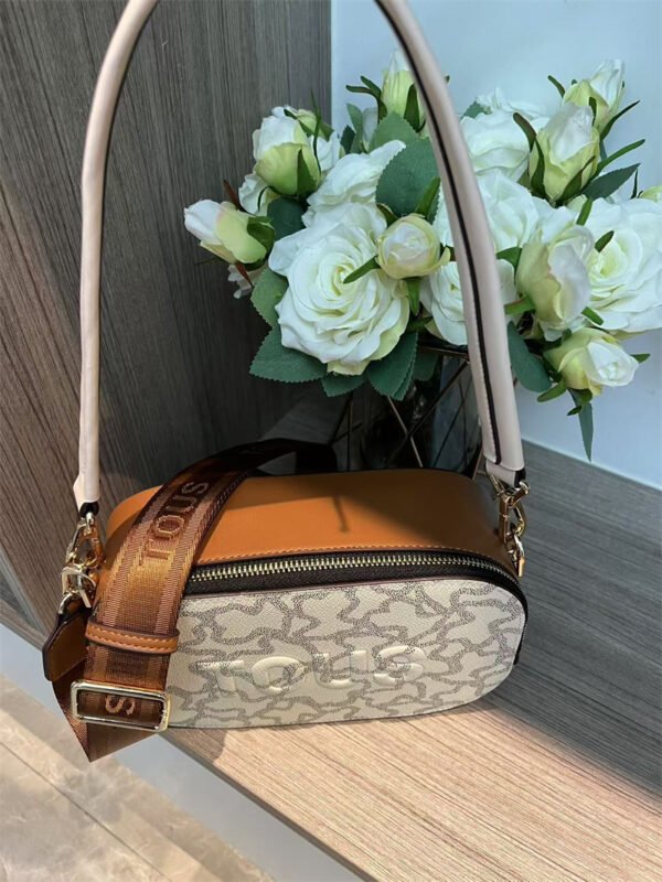 tous kaos messenger bag 62073 size 23-14-8cm