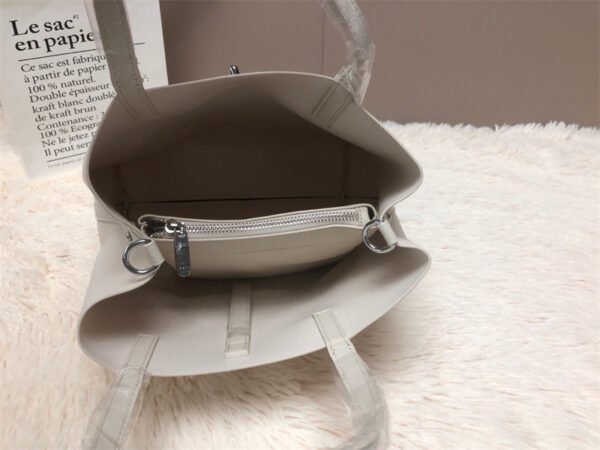 carolina herrera bag C195-1477S