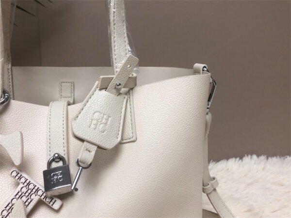 carolina herrera bag C195-1477S