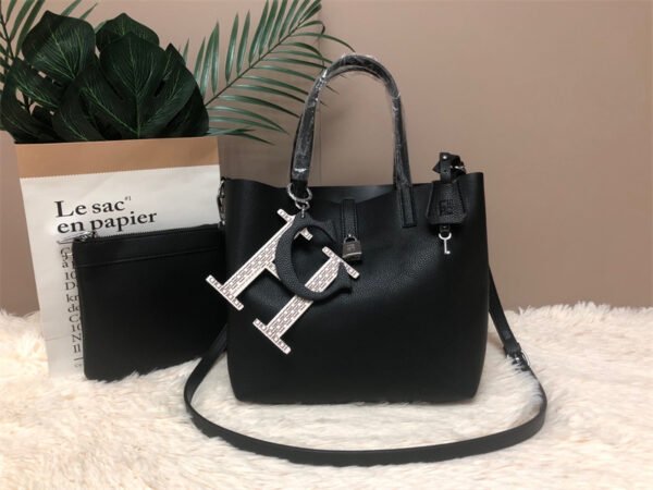 carolina herrera bag C195-1477S