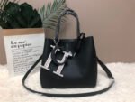 carolina herrera bag C195-1477S