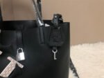 carolina herrera bag C195-1477S