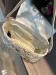 T62070 tous one shoulder bag