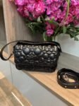 T62070 tous one shoulder bag