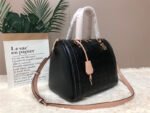 carolina herrera Andy 7 C6-1039N  size27-20-23cm
