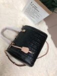 carolina herrera Andy 7 C6-1039N  size27-20-23cm