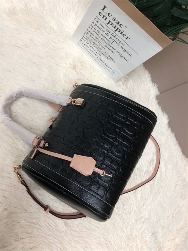 carolina herrera Andy 7 C6-1039N  size27-20-23cm