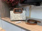 tous small bag 62031 size: 19-8.5-13cm