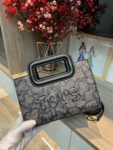 tous small bag 62031 size: 19-8.5-13cm