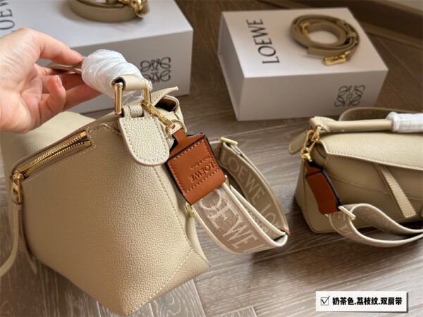 loewe grainy leather puzzle