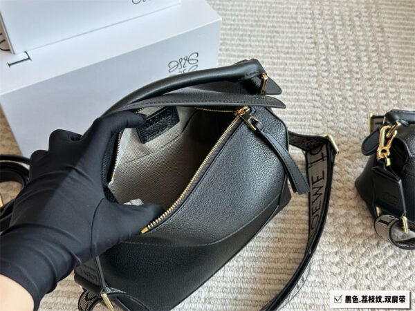 loewe grainy leather puzzle