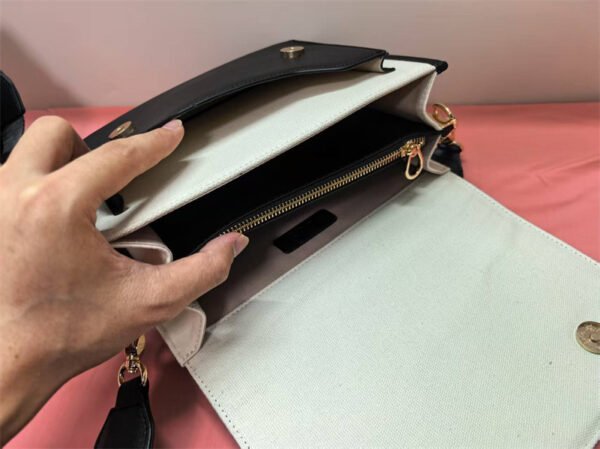 T-S045 bear one shoulder bag 24.5-20.5-9cm