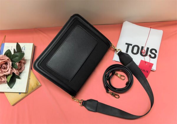 T-S045 bear one shoulder bag 24.5-20.5-9cm